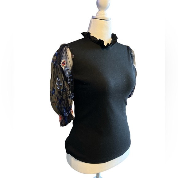 The Unbranded Brand Tops - Embroidered Mesh / Lace Puff Sleeve Knit Top M EUC